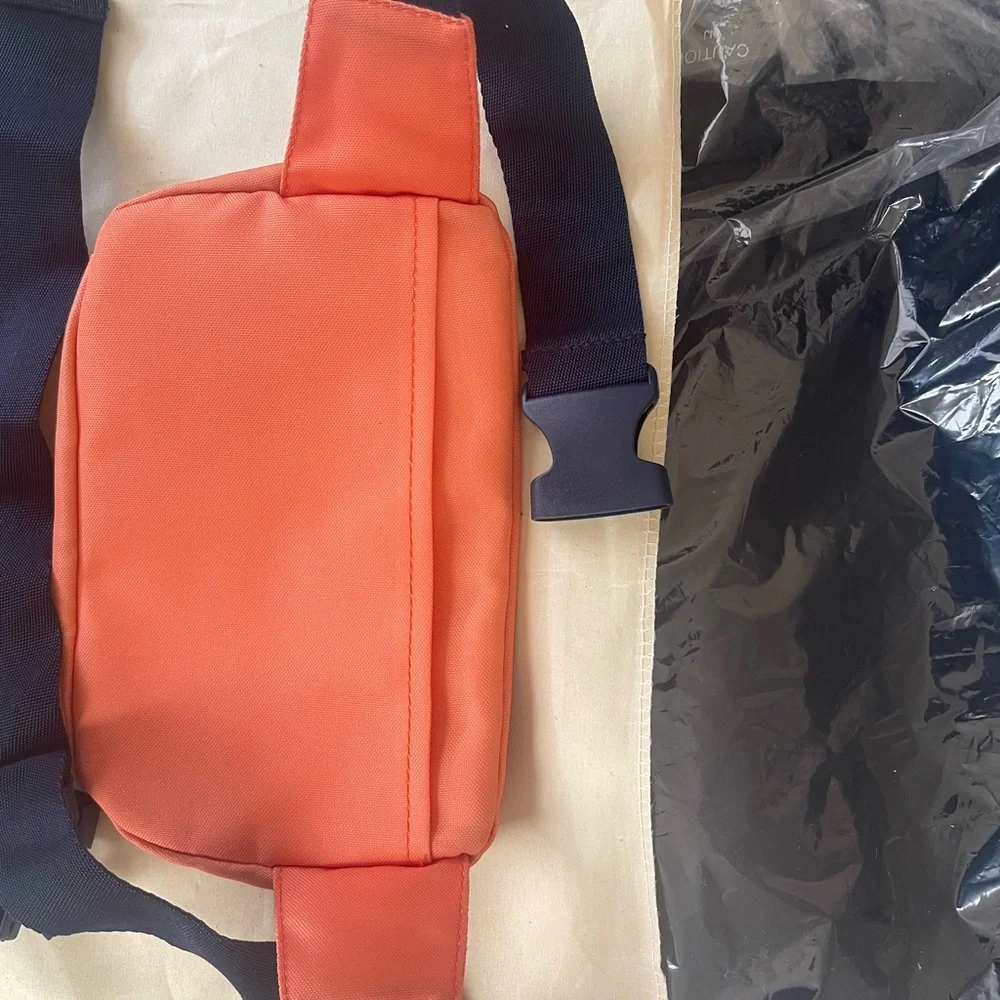 Ellesse Coral Belt Bag with Logo - Picture 2 of 7